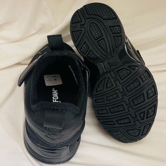 NEW PUMA Kids - Picture 10 of 11